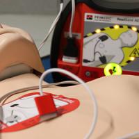 Defibrillator Medizintechnik Wiederbelebung